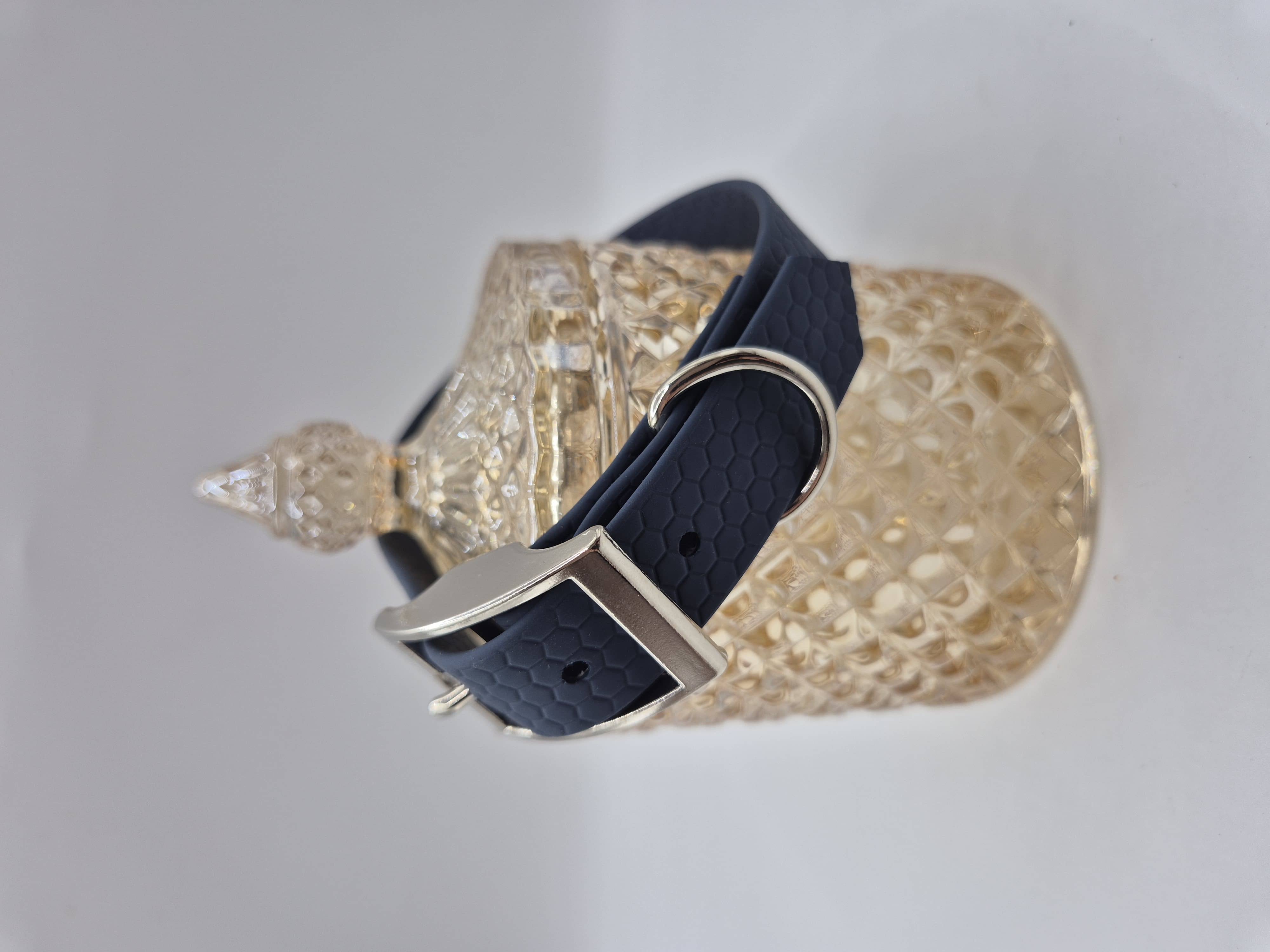 Hexa Halsband Dunkelblau